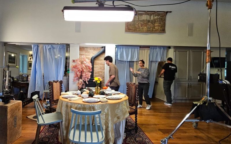 Bi14TD 4ft Bi-Color LED Airtube Light Balloon, Professional Photography & Video Tube Light