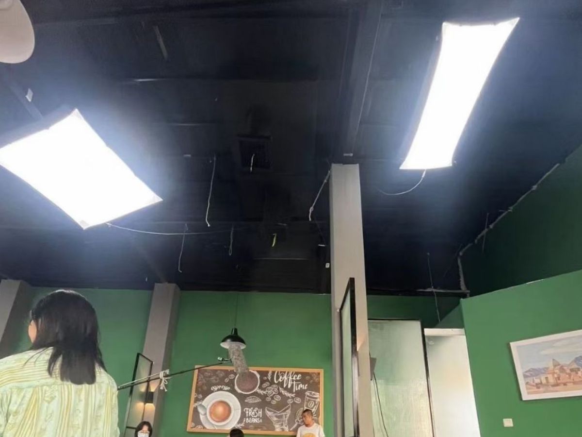 4ft Bi-Color Airpillow Balloon Light Bi24TD for Film & Video Production - Image 4