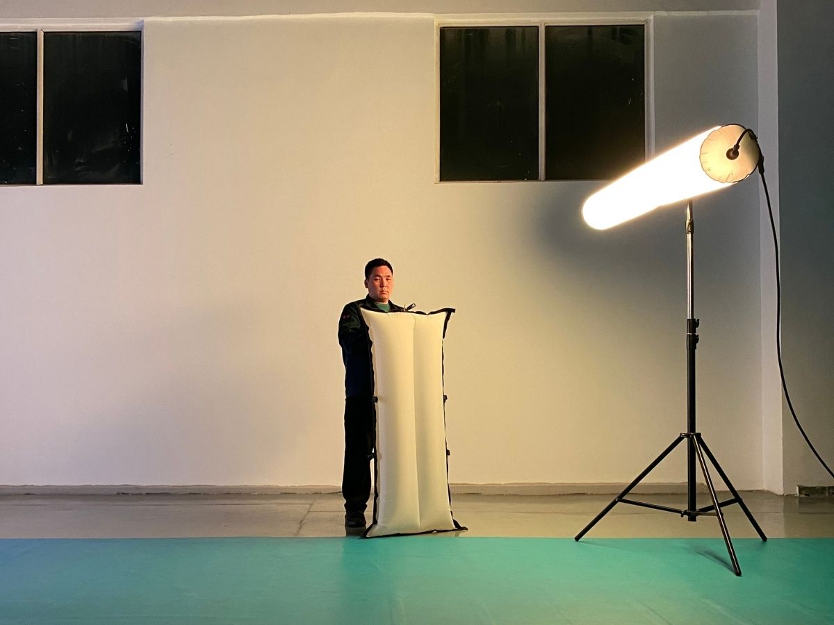 8ft RGB LED Airtube Balloon Lights for Film And Lighting Solution - Image 2